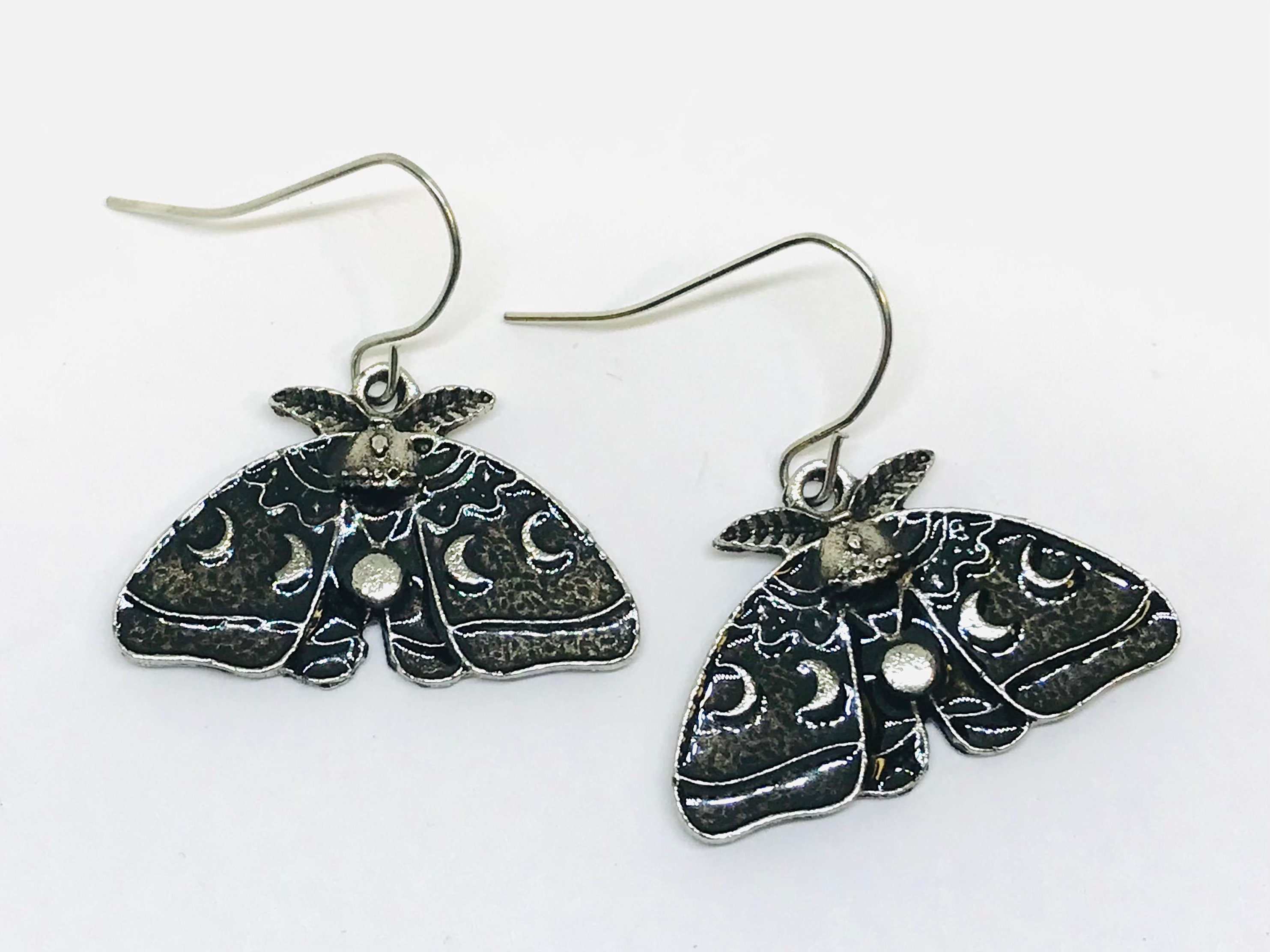 Silver Luna Moth Earrings Goth Insect Earring Cartilage - Etsy