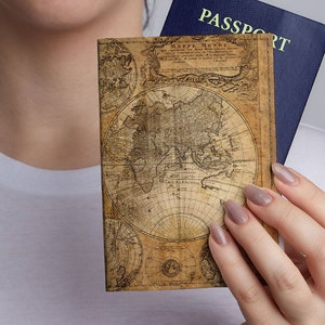 Passport Holder Wallet Travel Document Case Vintage Map Personalized Leather Gift for Traveler Card Holder Organizer Pass Pouch CL6118