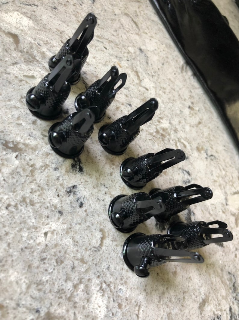Kid Catwoman Claws