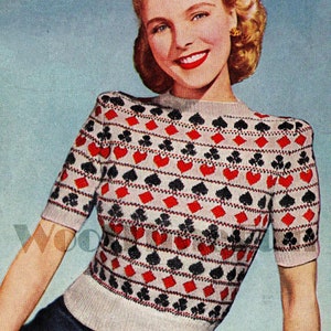 Modello di maglia vintage anni '40 Fair Isle Jumper. Carte da gioco Cuori Quadri Picche Fiori Poker.