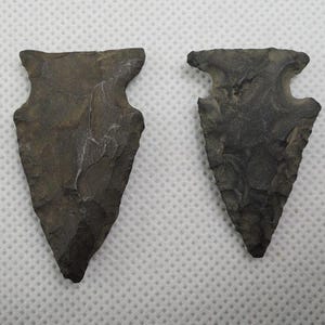 2 Really Nice Authentic Ft. Ancient Corner Notch Points / Ohio / Artifact / Relic / Arrowhead