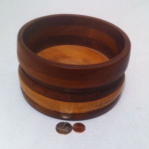 Tigela de armazenamento feita à mão de madeira vintage, resistente, madeira de qualidade, grossa, 7 x 4, exibição de mesa, decoração de casa, exibição de prateleira, porta-moedas, chaves