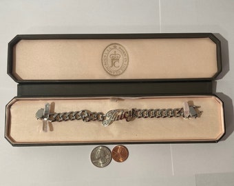 Juicy Couture Necklace in Original Box, Quality, Fashion, Silver, Necklace, Juicy, Accessory