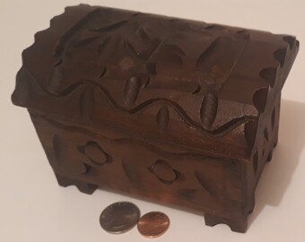 Vintage Wooden Storage Box, Stash Box, Hand Carved Box, Legs, 5" x 4" x 3 1/2", Dresser Decor, Table Display, Shelf Display