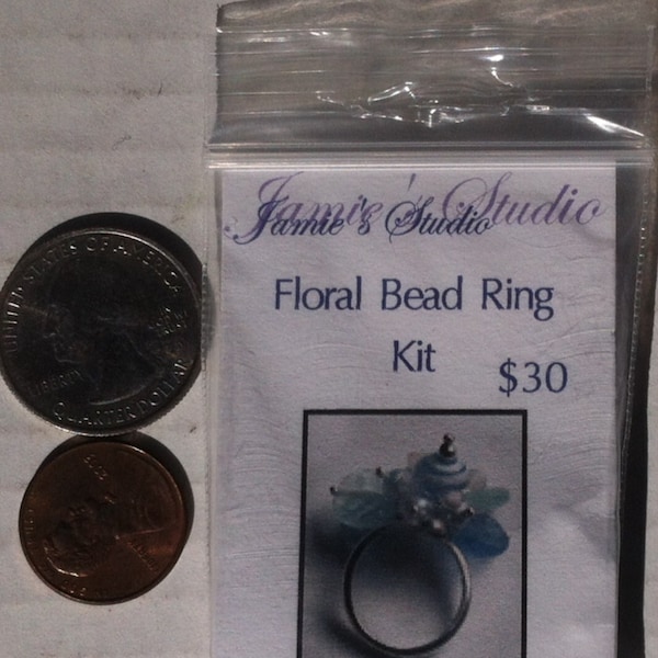 Vintage doen het zelf sieraden, Floral kraal Ring, niet gebruikt, nog steeds in het pakket, maak je eigen Vintage Ring met versieringen, Vintage Ring Kit