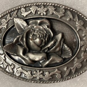 Vintage 1985 Metal Belt Buckle, Rose, Flower, Nice Western  display picture 3