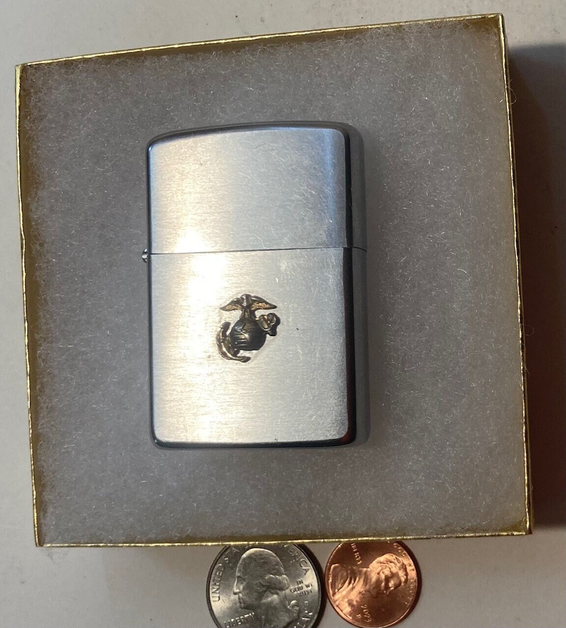 Zippo United States Marines Emblem Satin Chrome Windproof
