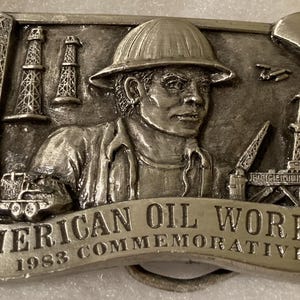 Vintage 1982 Metal Belt Buckle, American Oil Worker, Oil Well, Gas, Petroleum, Energy, Nice Design, 3 1/4&quot; x 2 1/4&quot;, Heavy Duty, Quality
