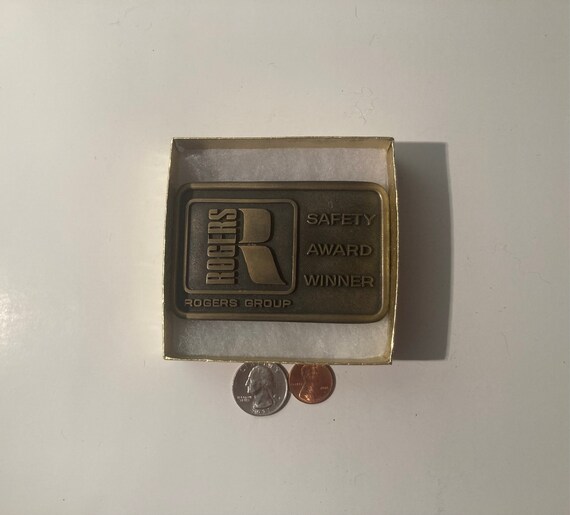 Ancienne boucle ceinture feuilles laiton années 60/70