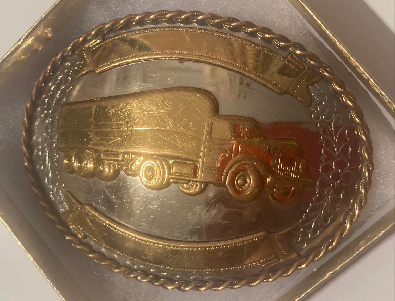 Boucle De Ceinture Vintage Camion Années 60-70 - Ton Argent, Occasion Bon état - Style Rétro