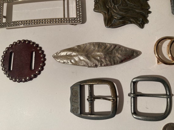 Vintage Lot of 21 Belt Buckles, Indian, Eagle, St… - image 6