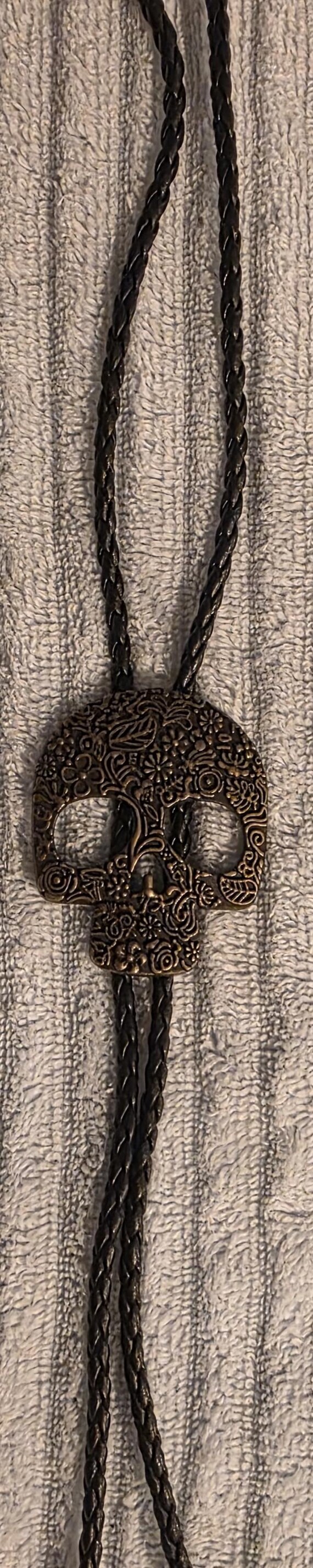Vintage Metal Bolo Tie, Nice Skull Head, Nice Design