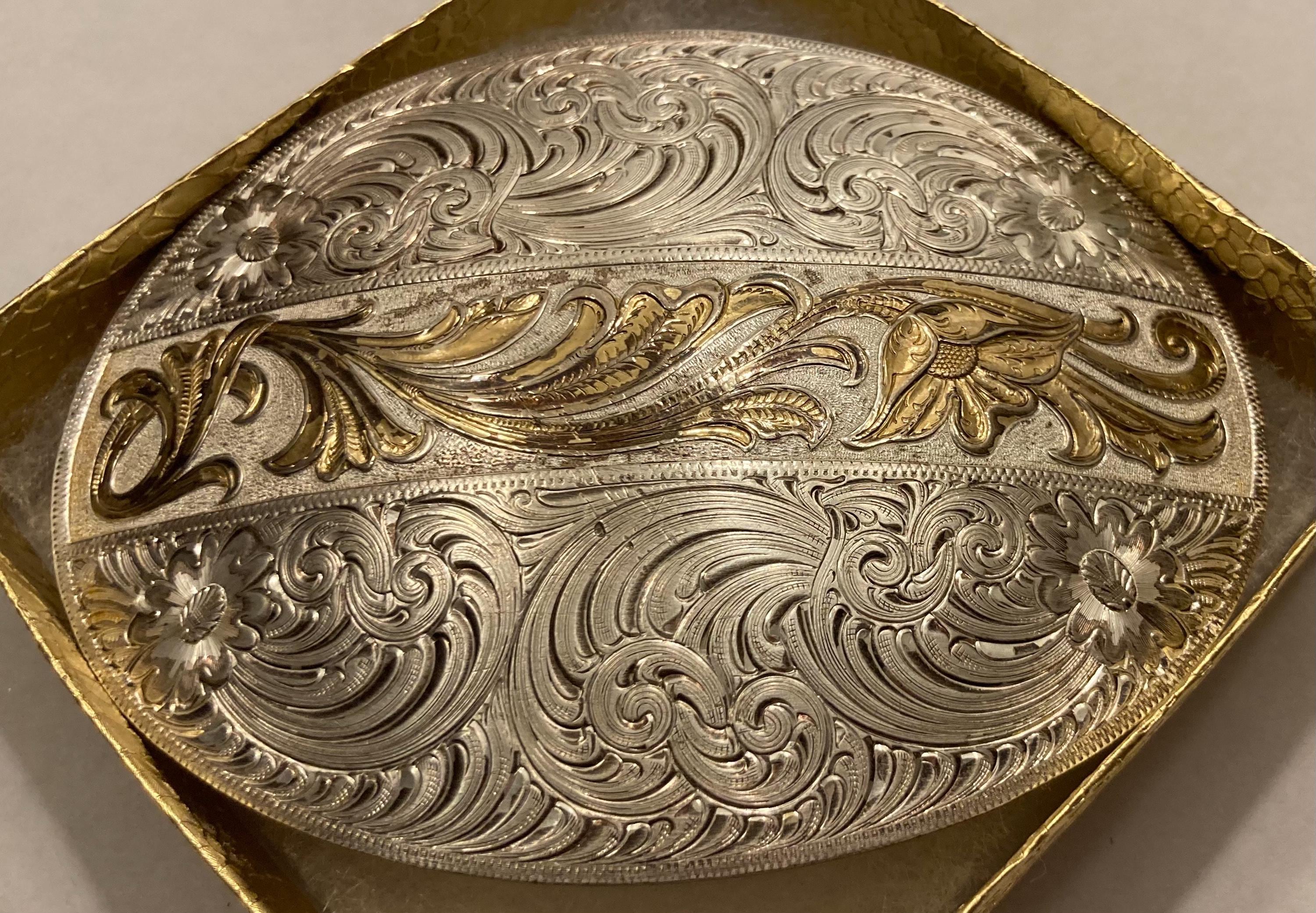 Gold Oval Heart Floral Belt Buckle
Montana silversmith Western Antique Silver Gold Triple Hearts Floral Engraved  main image 3