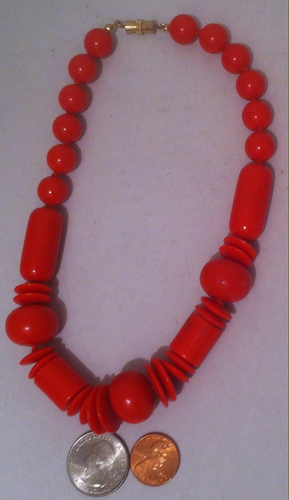 Vintage Ladies Necklace, Choker, Round Red Neckla… - image 3