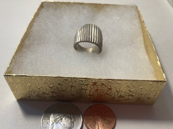 Vintage Sterling Silver Ring with Nice Stripped D… - image 4