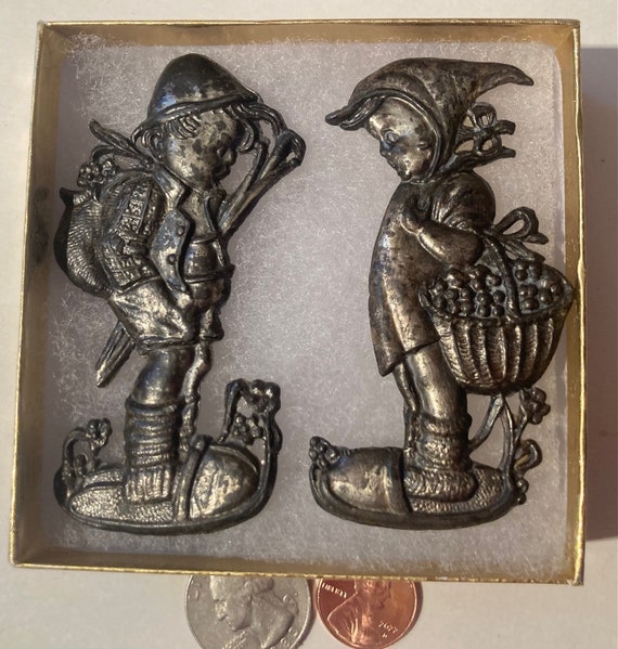 Vintage Set of 2 Metal Brooch Pins, Boy, Girl, 3"… - image 2