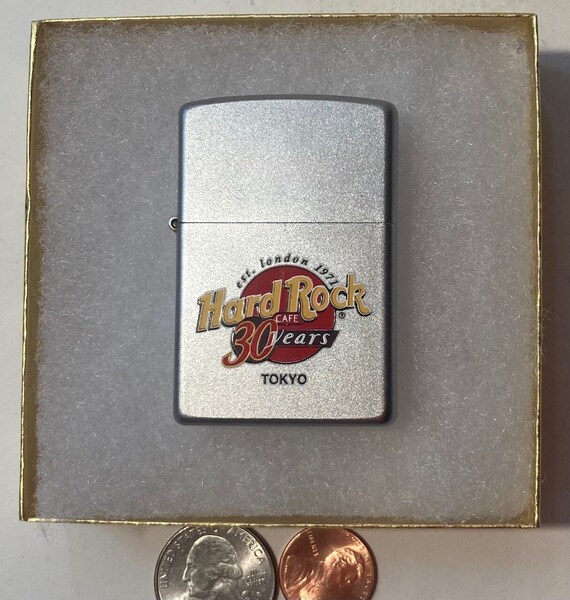 Vintage 2001 Metal Zippo, Hard Rock Cafe, Tokyo, Nice Design