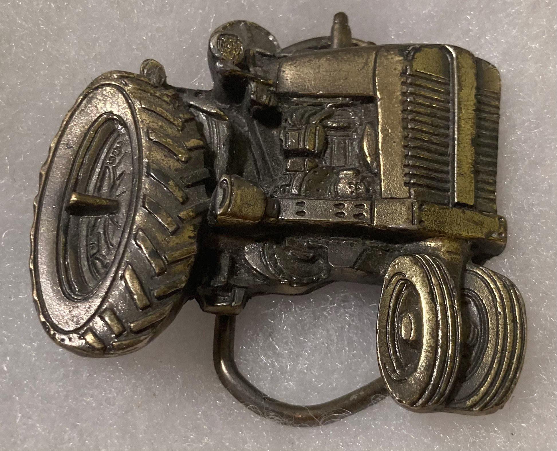 Vintage John Deere Tractor 1981 Belt Buckle 8050 Series Tractors Brass Farm Ag Vintage 1981 Metal Belt Buckle, Brass, Tractor, Farming  main image 2