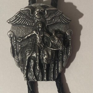 Vintage 1988 Metal Bolo Tie, Pewter, American, Indian, Feathers, Western Wear, Nice Western Design, Quality, Heavy Duty, Made in USA