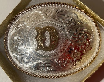 Vintage metalen riemgesp, letter D, eerste D, Montana zilversmeden, mooi westers ontwerp, 3 1/2" x 2 1/2", zwaar gebruik, kwaliteit