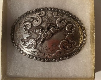 Boucle de ceinture, Rotterdam, 12ème siècle, bronze, réplique Nous faisons revivre l'histoire