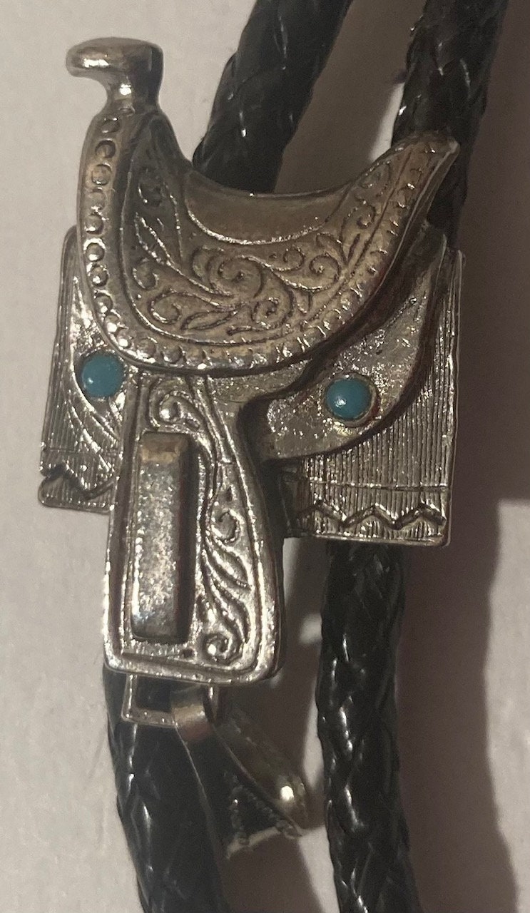 Cravate Bolo Tie Homme - Motif Selle De Cheval - Lacet Cuir/métal