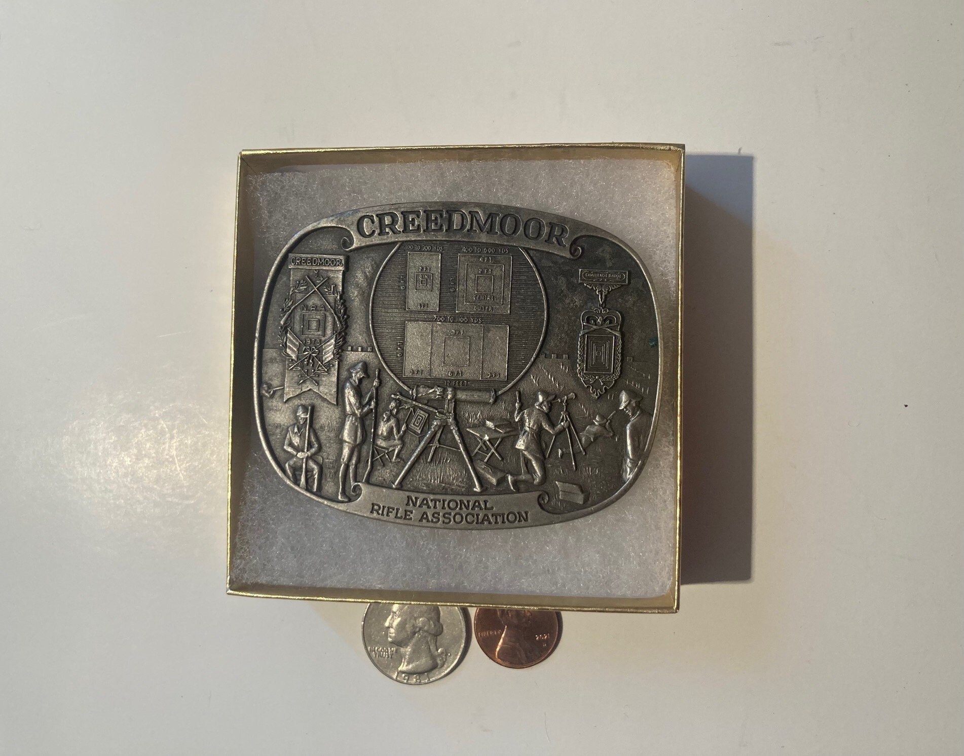 ヴィンテージ メタル ベルト バックル、クリードモア、全米ライフル協会、NRA、素敵なデザイン、3 1/4 インチ x 2 1/2  インチ、頑丈、高品質、厚い金属 - Etsy 日本