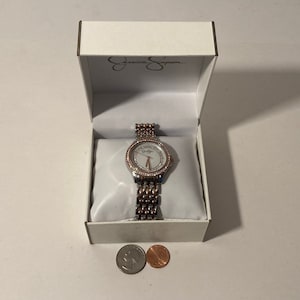Orologio da polso vintage Jessica SImpson, nella custodia originale, moda, tempo, orologio, accessorio di abbigliamento, qualità, bello, in scatola