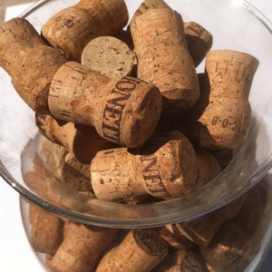 Vintage Large Size Quality Glass Vase Filled with Vintage Wine Corks, Vintage Cork, 13 inches tall, Wine Corks, Cork Bottle, Bottle Cork