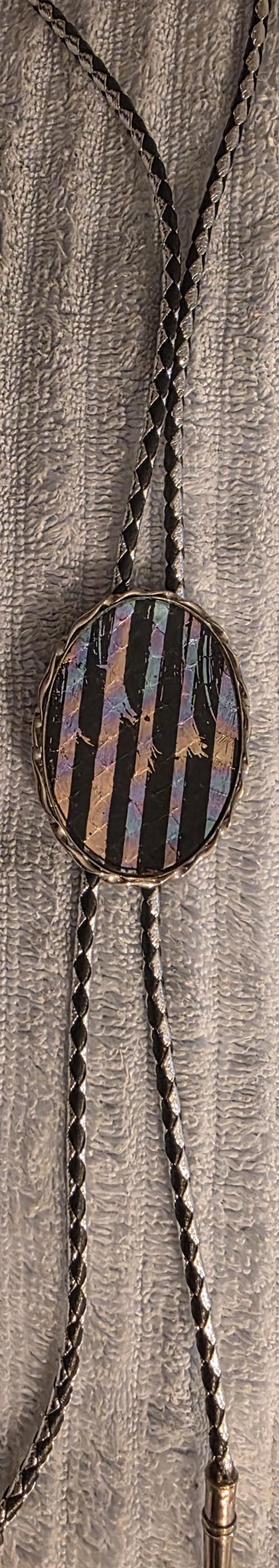 Vintage Metal Bolo Tie, Nice Stripe Design, Nice Western Design
