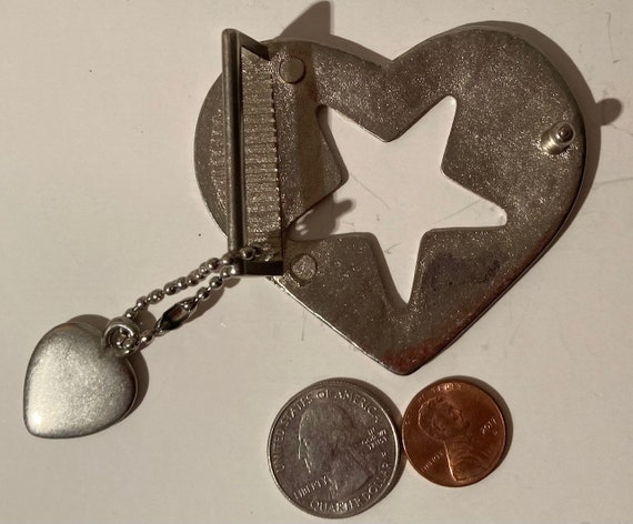 Vintage Metal Belt Buckle, Heart with Hanging Hea… - image 4