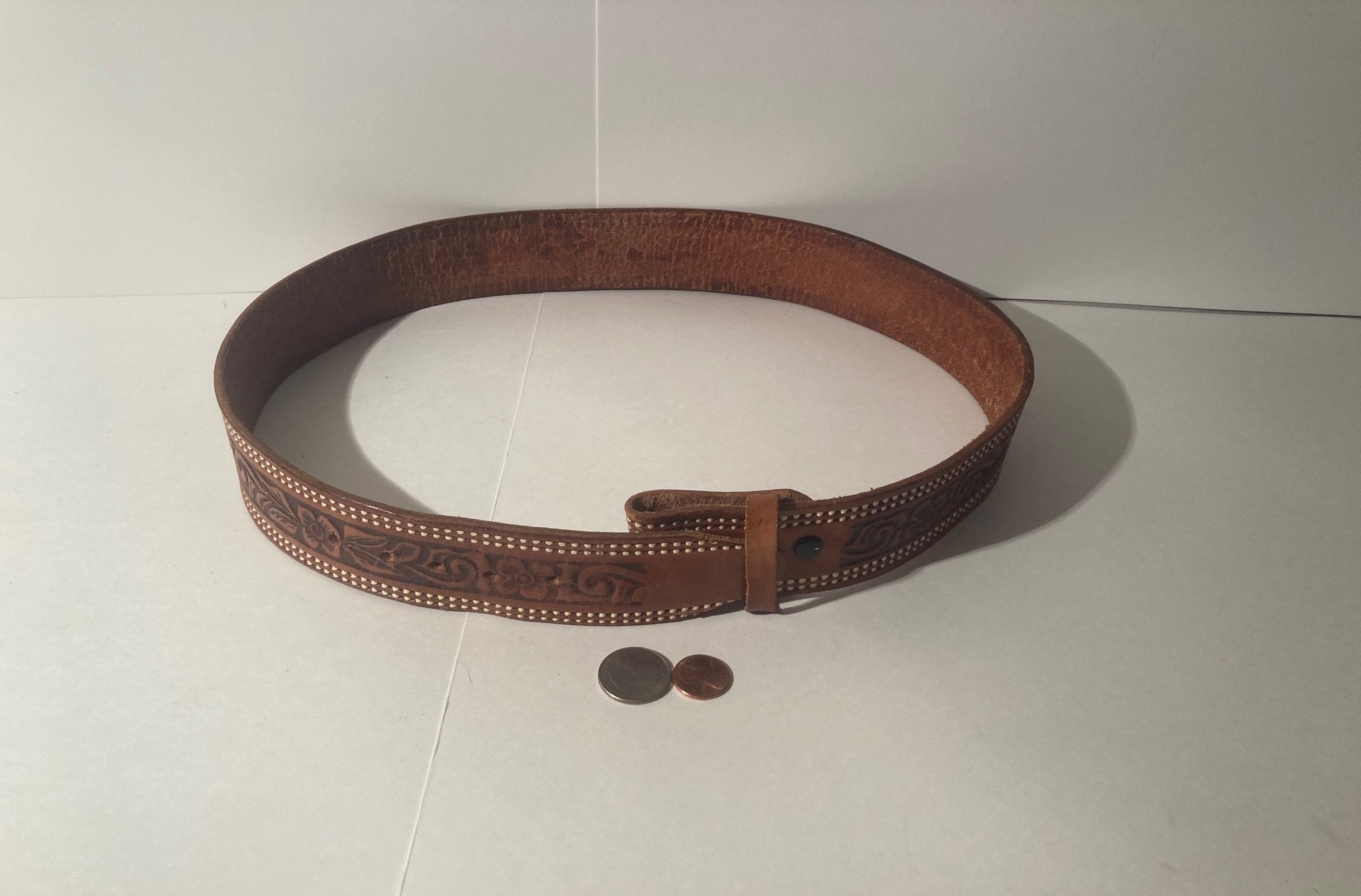 Vintage Leather Belt, Hand Tooled, Really Nice Leather  display picture 1