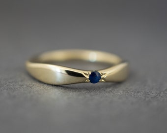 Small sapphire engagement ring - Solid gold ring gemstone - Sapphire solitaire engagement ring - Unique sapphire engagement rings for women