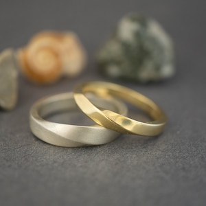 Matching wedding bands his and hers - Set of wedding rings - Gold ring set his and her- Solid gold wedding band set- Mobius wedding band set