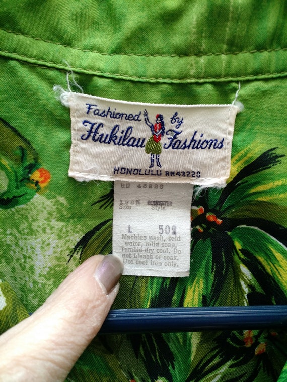 Vintage Men's Hukilau Fashions Hawaiian Shirt siz… - image 3