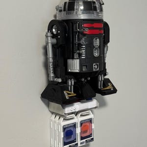 Plans: Wall Mount for Droid Depot Remote Control Robot R2-D2