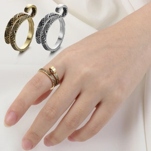 Antique Style Finger Ring Yarn Tension Guide Ideal for Knitting Crochet Wool thread