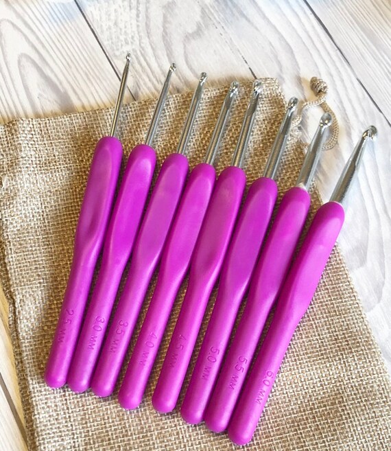 8 Piece Crochet Hook Set Complete With Storage Bag Ideal Gift
