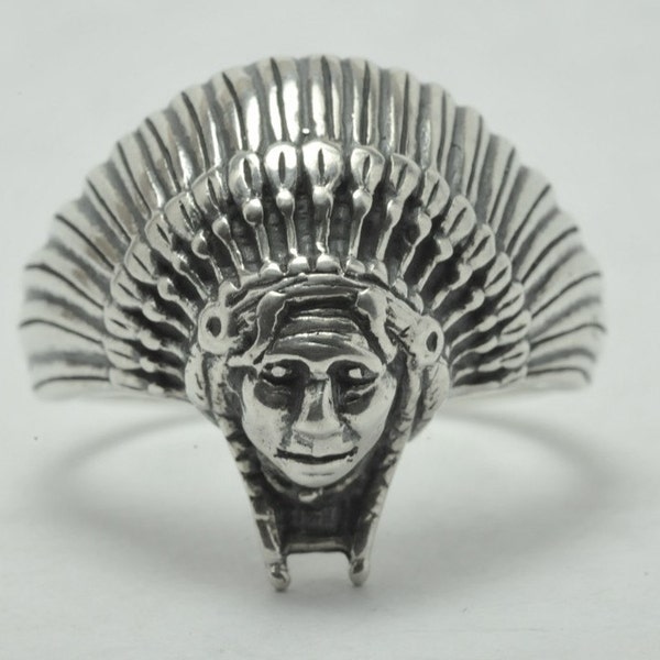 T09B12 Vintage Southwest Native American Headdress 925 Sterling Silver Ring Sz 10.75