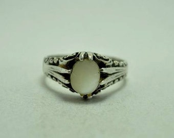 T21F10 Vintage Art Nouveau estilo madre de perla 925 plata esterlina anillo Sz 5.75