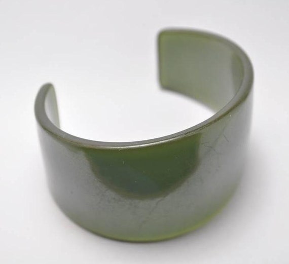 Vintage Extra Wide Bakelite Bangle Bracelet Trans… - image 4