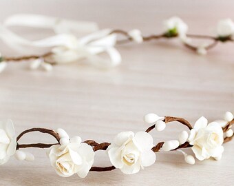 White woodland flower crown Wedding Flower Crown Boho crown Flower crown wedding Flower girl wreath Rustic flower crown Bridal floral crown