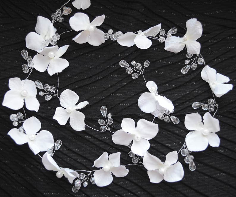 Bridal Gold Hair Vine Bridal Hair Vine Flower Long vine Crystal Hair Vine Bridal Headband White flower Wedding Hairpiece Crystal Headband