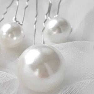 Set of 5 Pearl Hair Pins, Made to Order, Pearl beads, Wedding Hair Grips, Bridal Hair Pins image 4