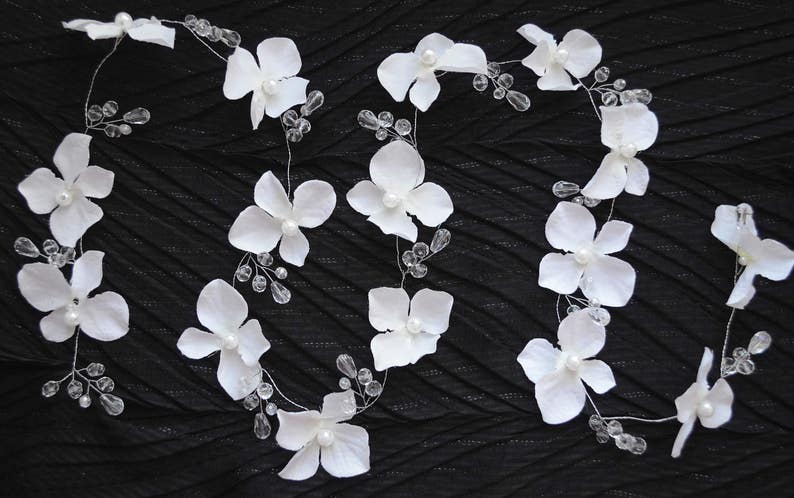 Bridal Gold Hair Vine Bridal Hair Vine Flower Long vine Crystal Hair Vine Bridal Headband White flower Wedding Hairpiece Crystal Headband
