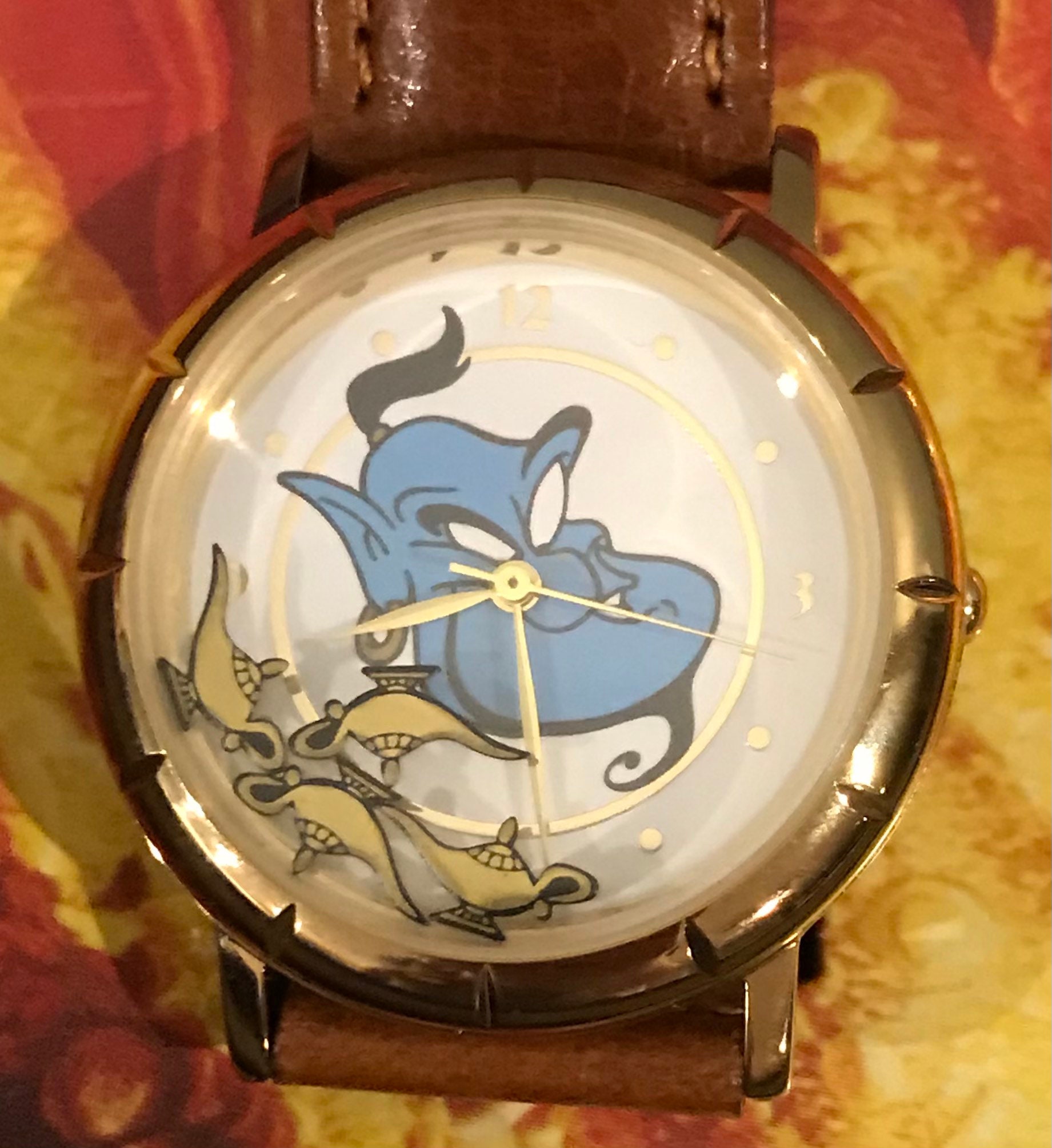 1990 年代の Fossil 限定版アラジン ジーニー ウォッチ