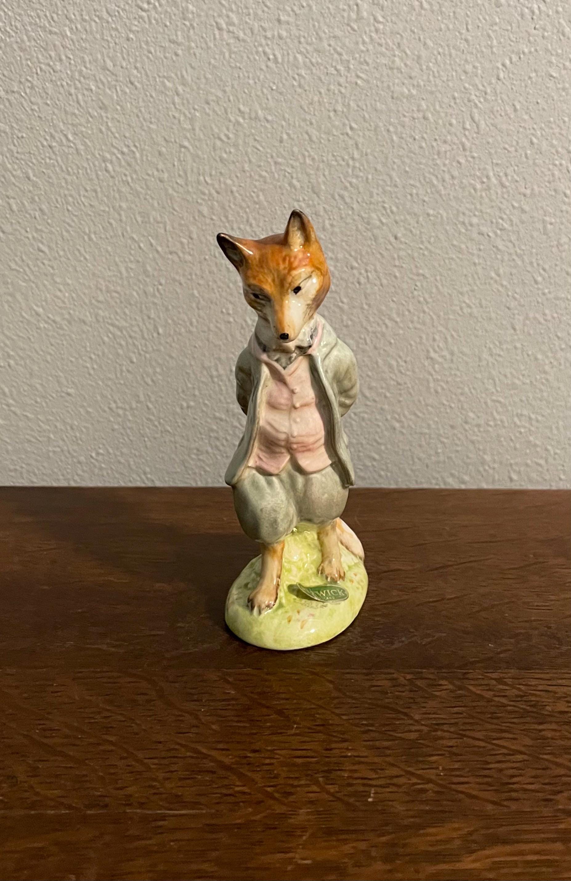 s*o様 Beatrix potter antique objects Foxy Whiskered Gentleman- BP2A- Gold Oval Beatrix Potter Figurine