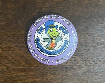 1993 Disney Jiminy Cricket “I’ve Got Environmentality” Earth Day Pin- Vintage Disney Earth Day Button Pin