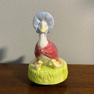 Boîte à musique Jemima Puddleduck Schmid Beatrix Potter - Boîte à musique Beatrix Potter en porcelaine vintage