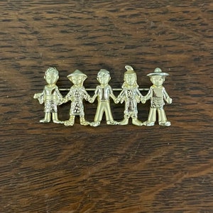 1980’s Gold Toned Children of the World Brooch